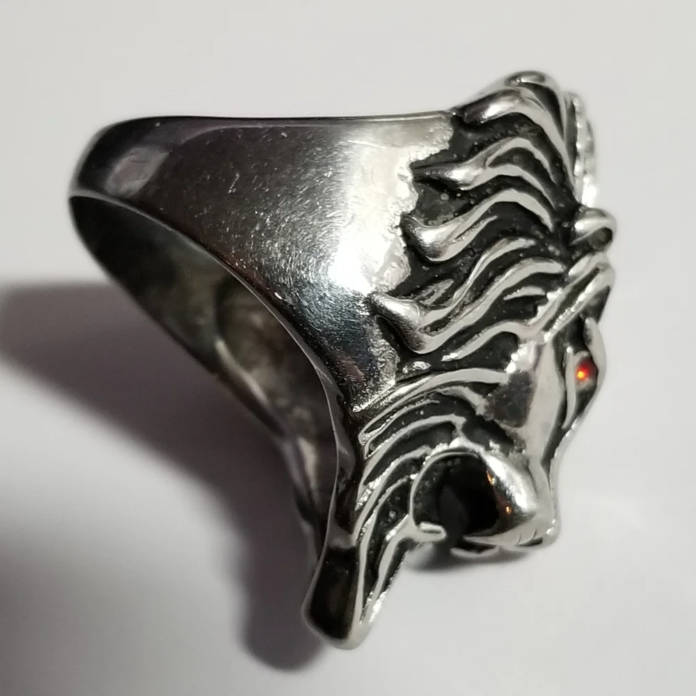 Relisted -lion ring red rhinestone eyes dark silvertone size 11.75   11 3/4 - Picture 5 of 14
